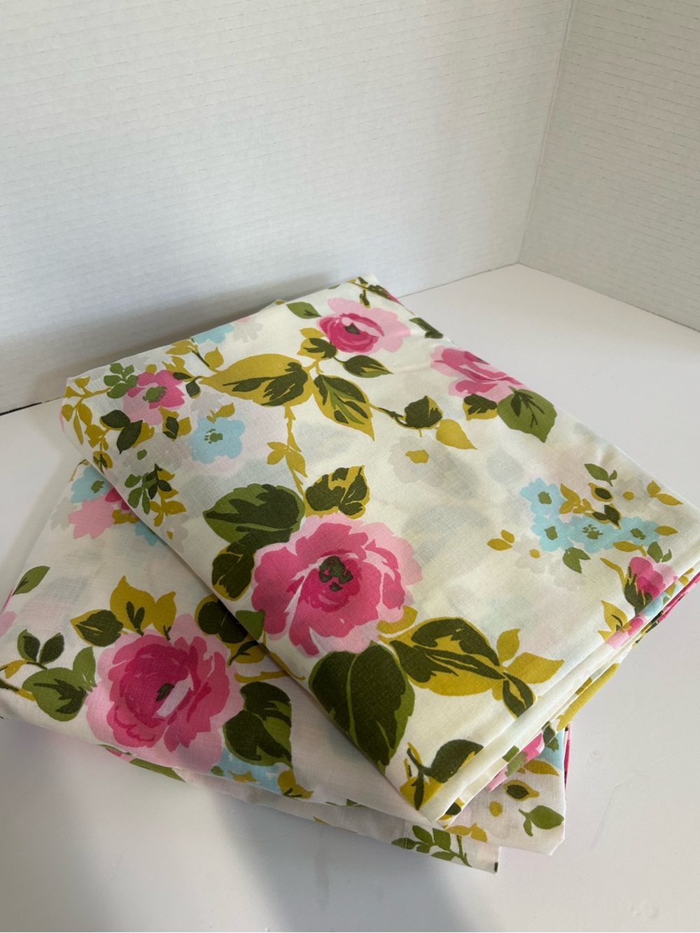 Vintage Pink Blue Floral 80 x 96 Flat Sheet Lot of 2